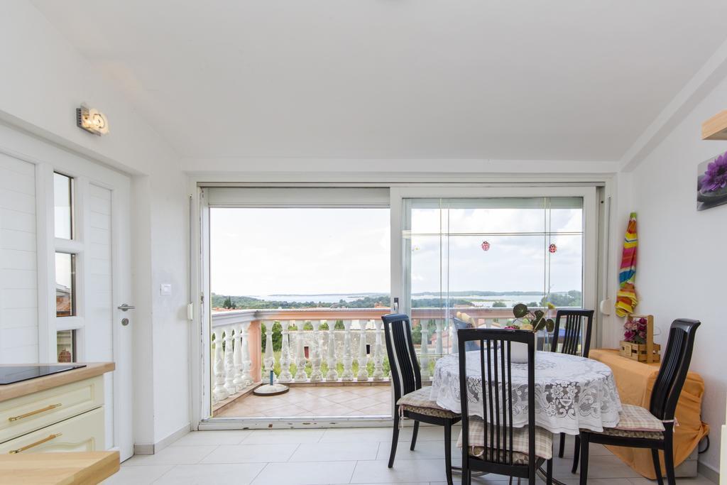 Apartment Vilic Pula Luaran gambar