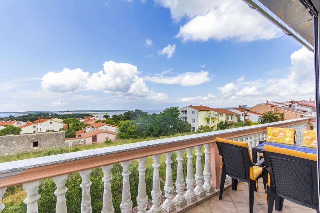 Apartment Vilic Pula Luaran gambar
